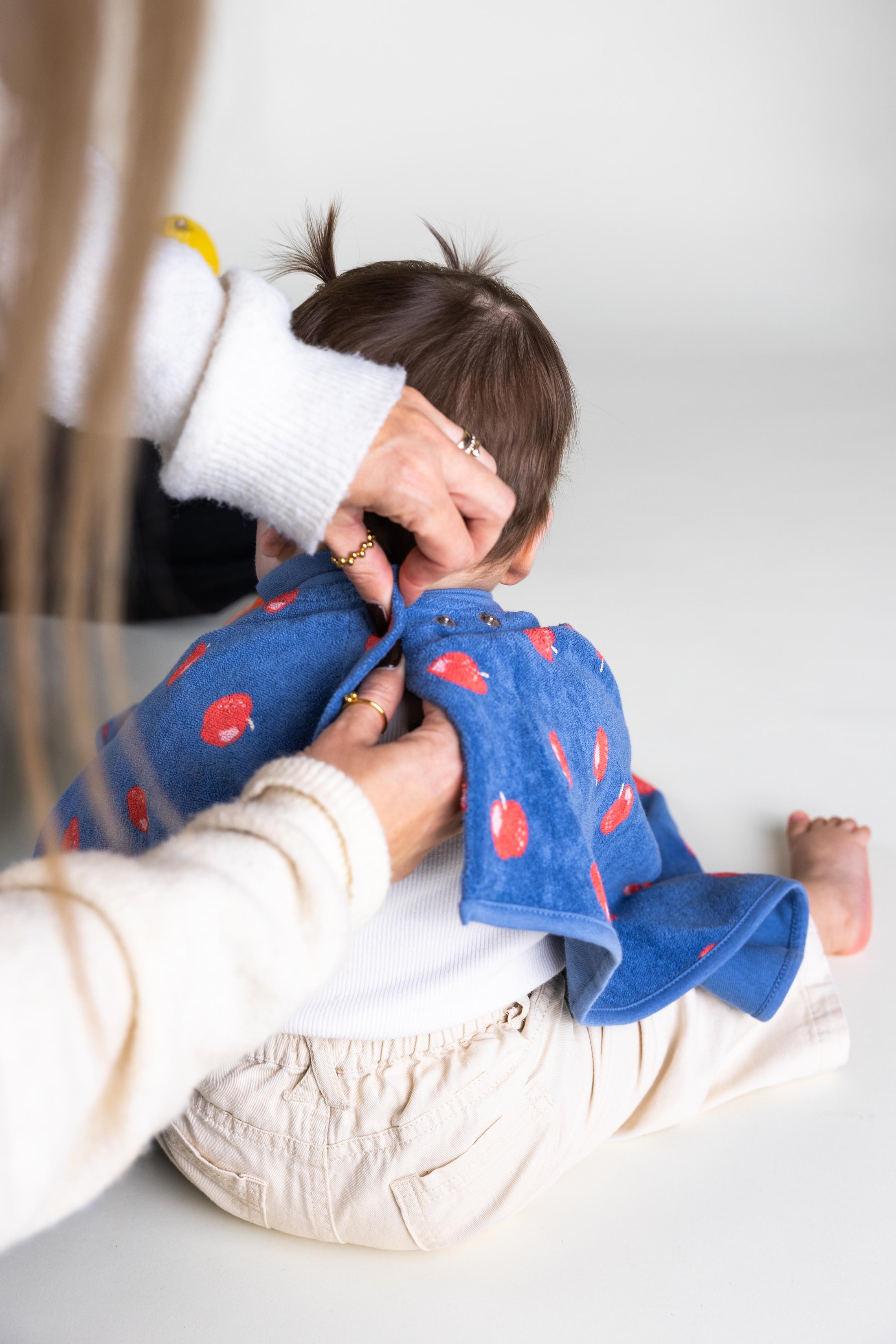 Limited Edition “Boo“ Lätzchen Midnight Apple