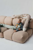 Bild in Galerie-Betrachter laden, Bettschlange "Cuddle Buddy - Sage Saurus"
